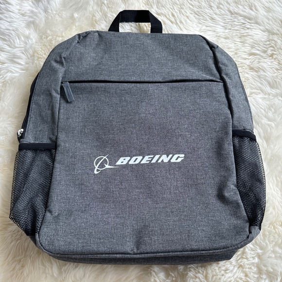 New Boeing Backpack Flight Crew Travel Bag Aviation 17”X11” Unisex Men & Women - Picture 1 of 9